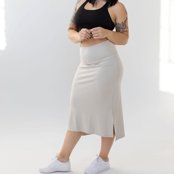 Savvi Dresses & Skirts - Savvi Luxe Brooklyn Skirt Taupe - S